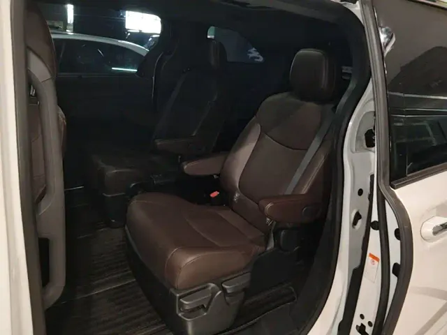 Toyota Granvia — Фото автомобиля 16