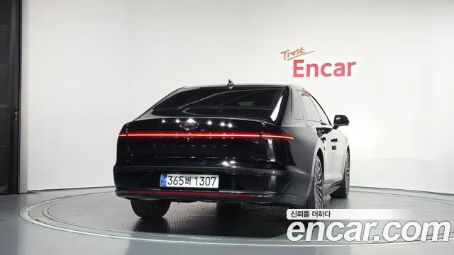 Hyundai Grandeur GN7 — Фото автомобиля 4