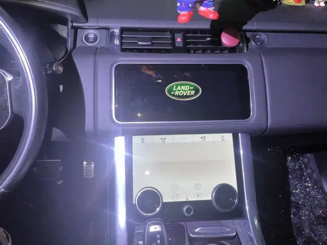 Land Rover Range Rover Sport — Фото автомобиля 13