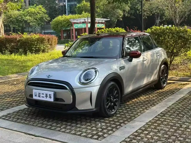 Фотография автомобиля — MINI Hatch
