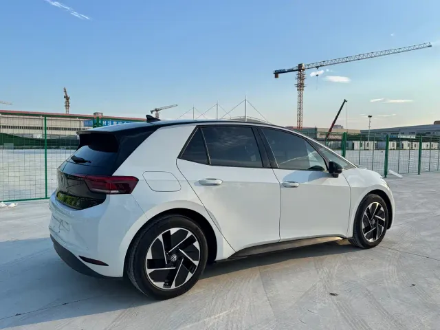 Volkswagen ID.3 — Фото автомобиля 6