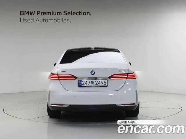 BMW 5-Series 5 серия (G60) — Фото автомобиля 8