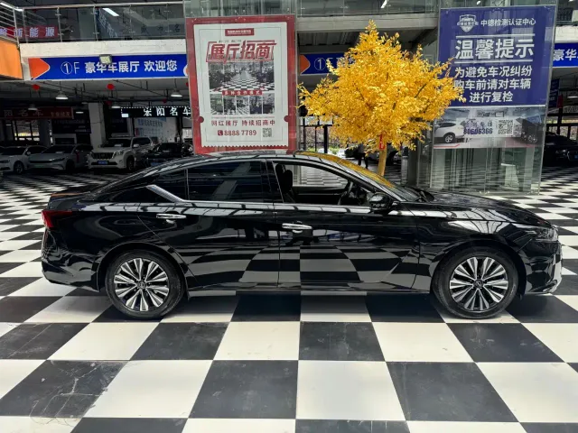 Nissan Teana — Фото автомобиля 6