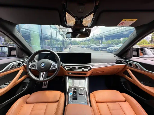 BMW i4 — Фото автомобиля 10