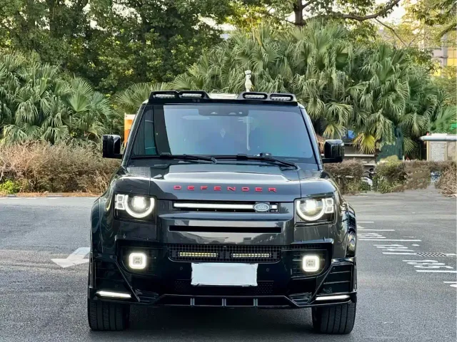 Land Rover Defender — Фото автомобиля 2