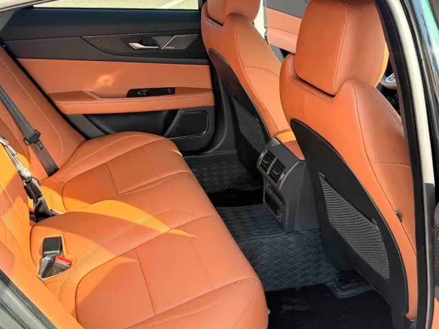 Jaguar XEL — Фото автомобиля 7