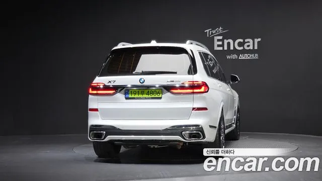 BMW X7 — Фото автомобиля 4