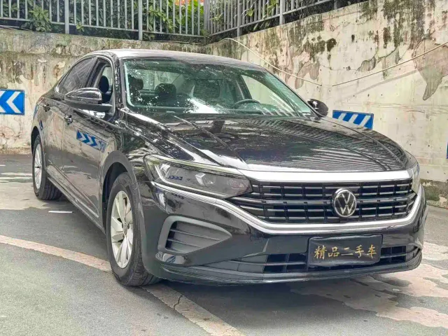 Volkswagen Passat — Фото автомобиля 3