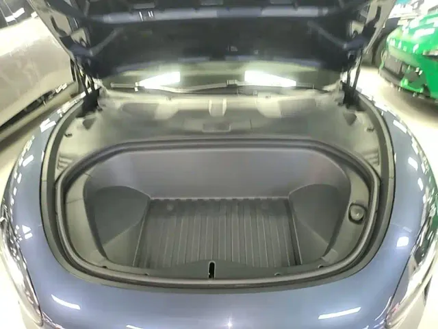 Xiaomi SU7 — Фото автомобиля 19