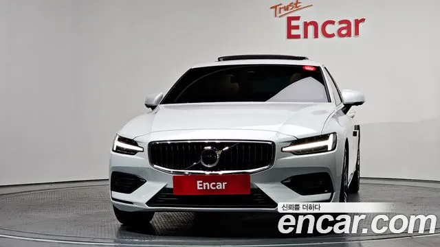 Вольво S60 S60 третьего поколения B5 Ultimate Bright — Фото автомобиля 2