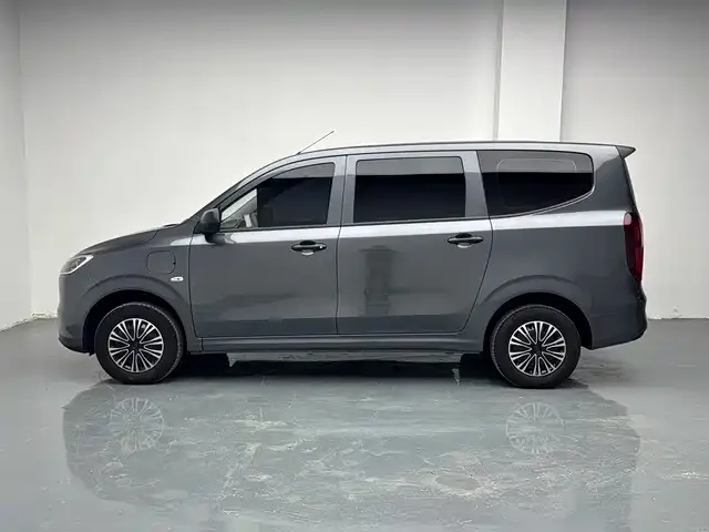 Wuling Hongguang — Фото автомобиля 4