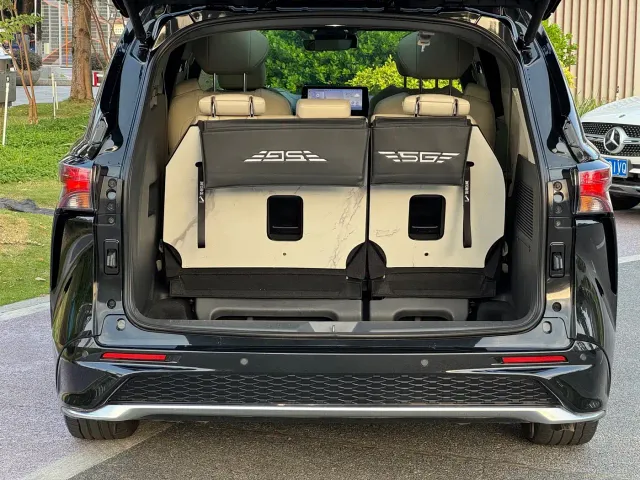 Toyota Granvia — Фото автомобиля 20