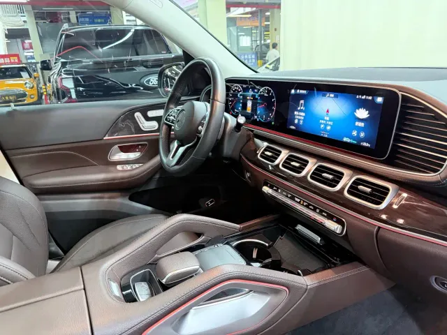 Mercedes-Benz GLE-Class — Фото автомобиля 11