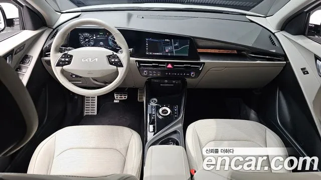 Kia Niro — Фото автомобиля 10
