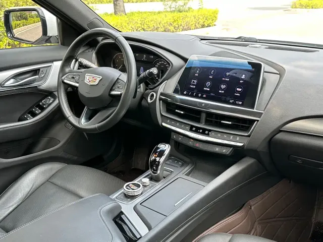 Cadillac CT5 — Фото автомобиля 11