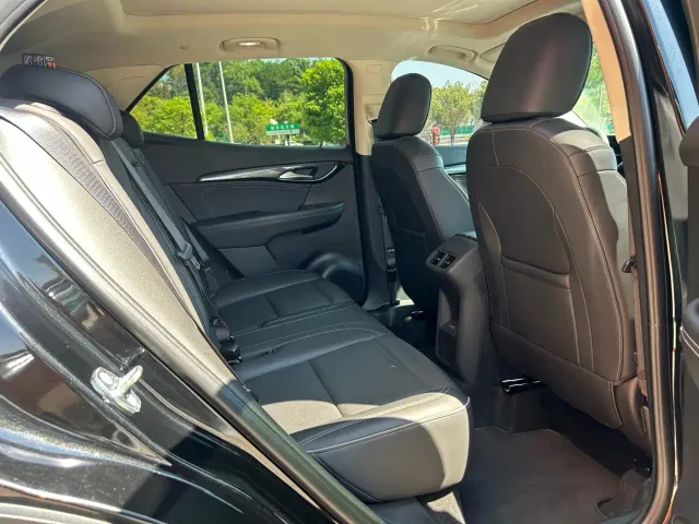 Buick Envision S — Фото автомобиля 10