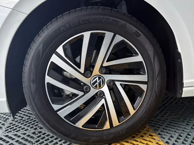 Volkswagen Lavida — Фото автомобиля 8