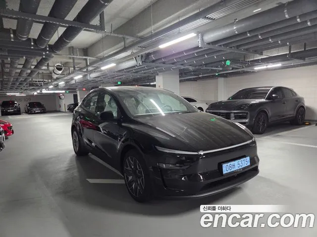 Фотография автомобиля — Tesla Model Y
