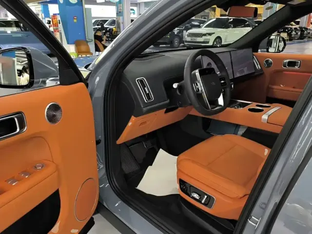 Li Auto L7 — Фото автомобиля 15