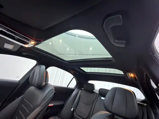 Mercedes-Benz C-Class — Фото автомобиля 15
