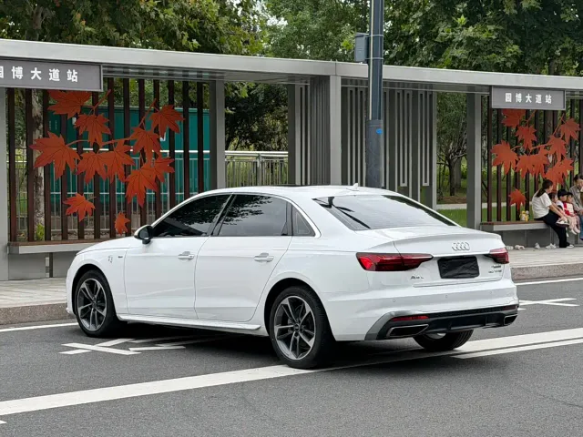Audi A4L — Фото автомобиля 9