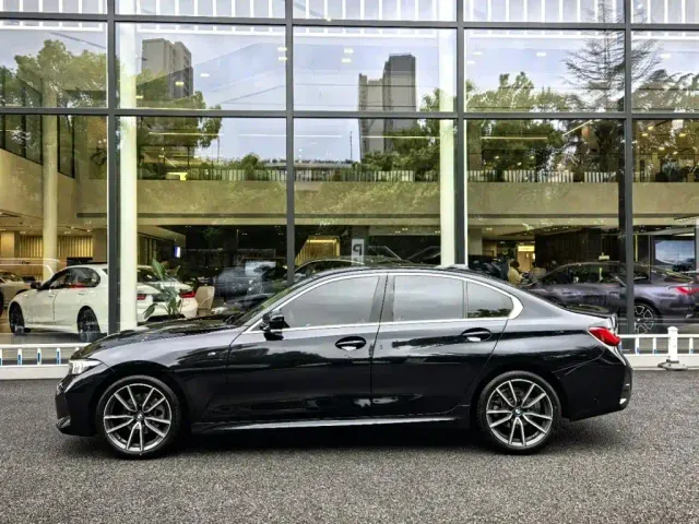 BMW 3 Series — Фото автомобиля 4