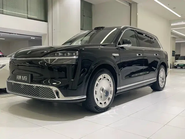 Фотография автомобиля — Aito M9