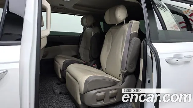 Kia Carnival 4th Gen — Фото автомобиля 18