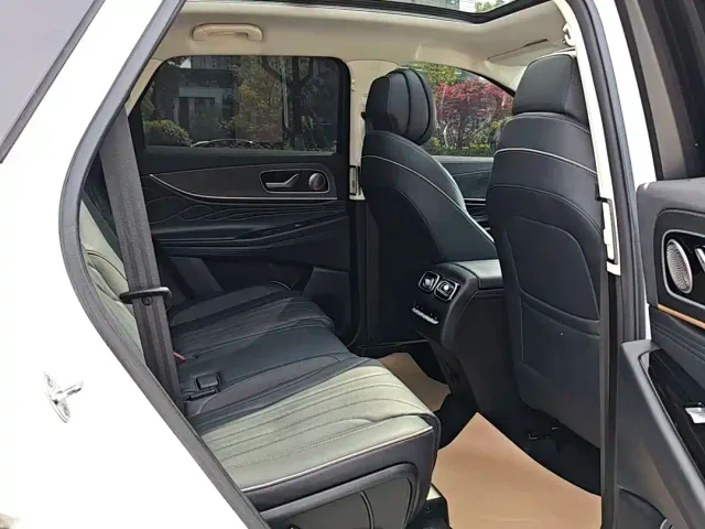 Chery Tiggo 9 — Фото автомобиля 15