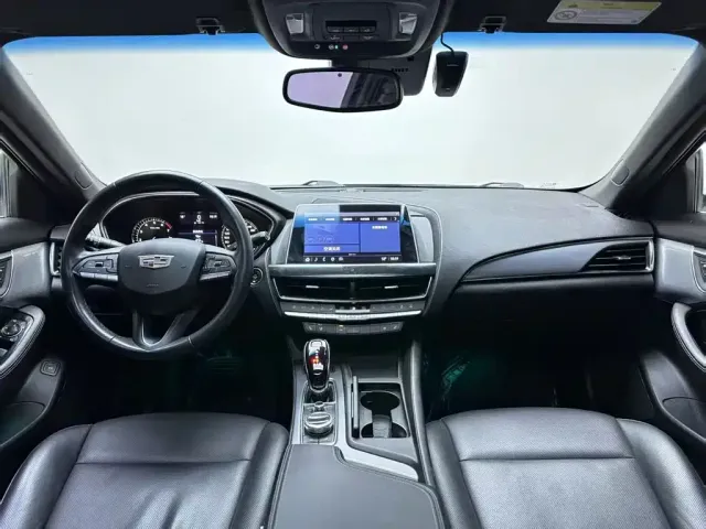 Cadillac CT5 — Фото автомобиля 9