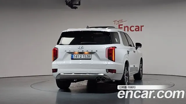 Hyundai Palisade Palisade Дизель 2.2 2WD — Фото автомобиля 3