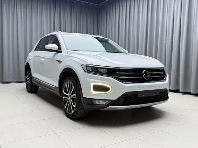 Volkswagen T-Roc — Фото автомобиля 4