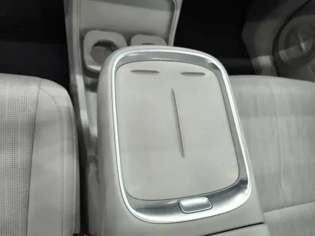Leapmotor B10 — Фото автомобиля 16