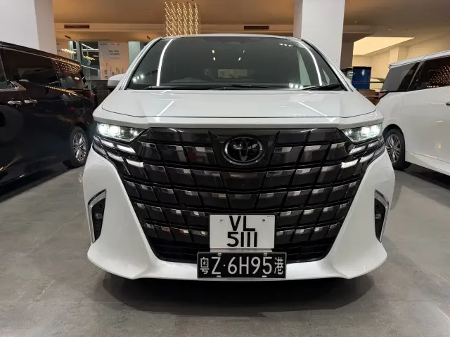 Toyota Alphard — Фото автомобиля 2