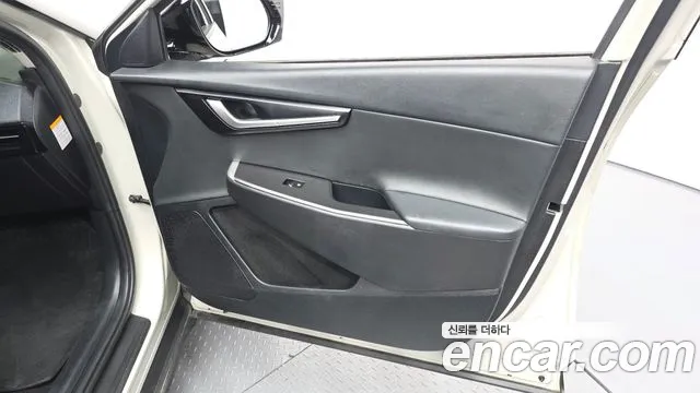 Kia EV6 — Фото автомобиля 13