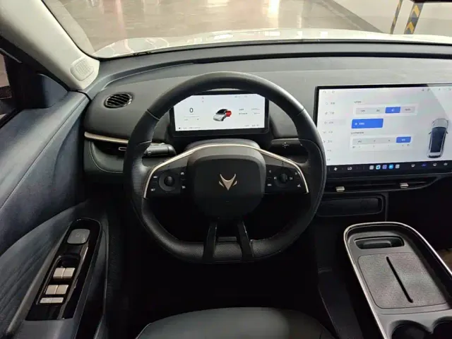 Arcfox T1 — Фото автомобиля 10