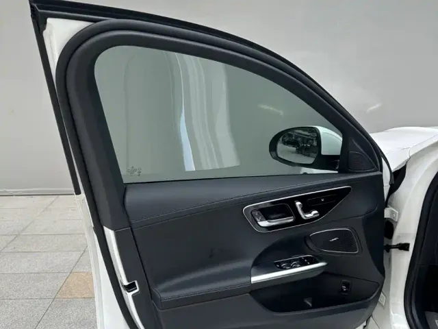 Mercedes-Benz C-Class — Фото автомобиля 12
