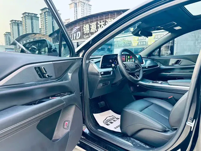 Cadillac XT5 — Фото автомобиля 4