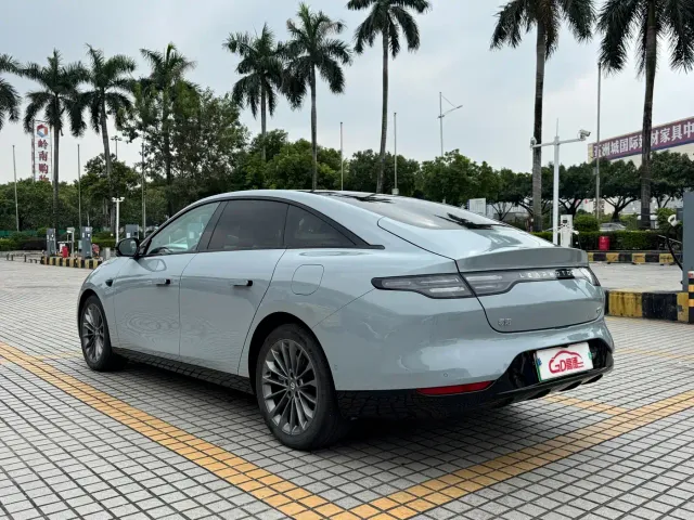 Leapmotor C01 — Фото автомобиля 6
