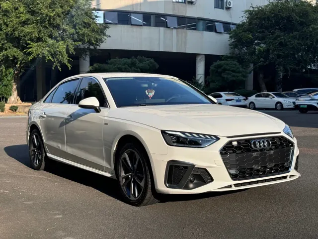 Audi Audi A4L 2023 40 TFSI Fashion Dynamic — Фото автомобиля 3