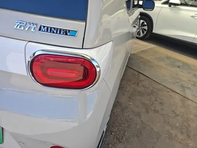 Wuling Hongguang Mini EV — Фото автомобиля 7