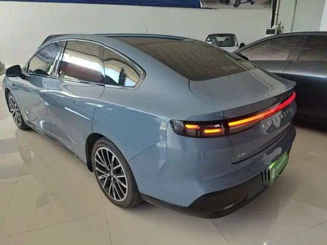 Leapmotor B01 — Фото автомобиля 4