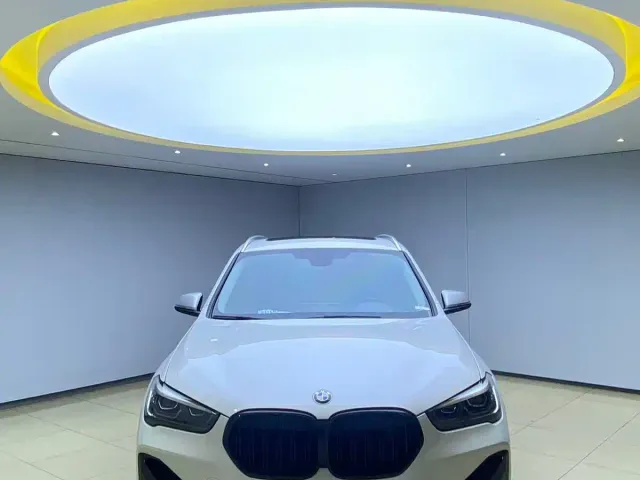 BMW X1 — Фото автомобиля 2