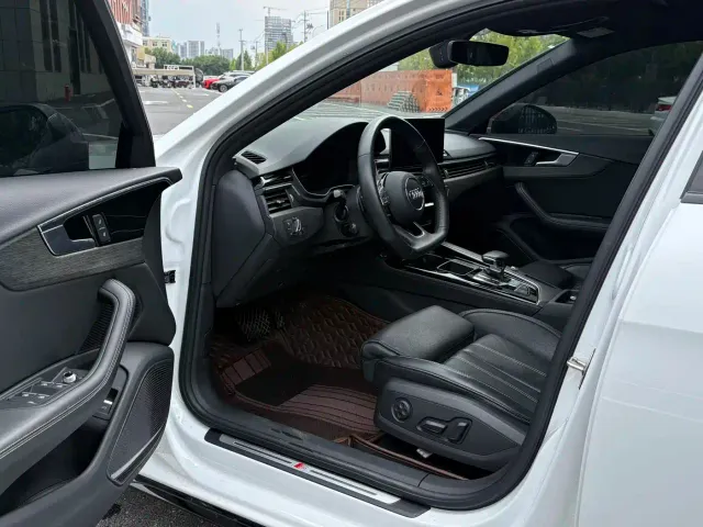 Audi A4L — Фото автомобиля 4