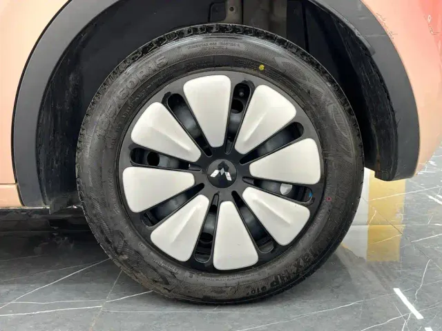Wuling Bingo — Фото автомобиля 23