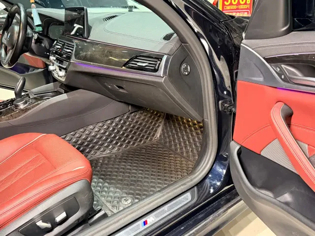 BMW 5 Series — Фото автомобиля 16