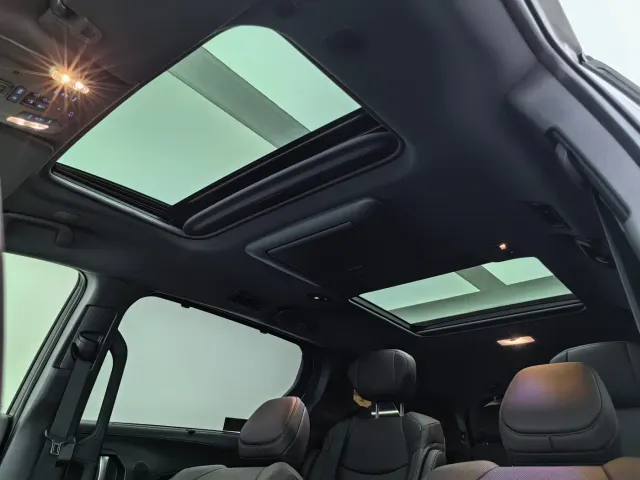 Toyota Sienna — Фото автомобиля 20