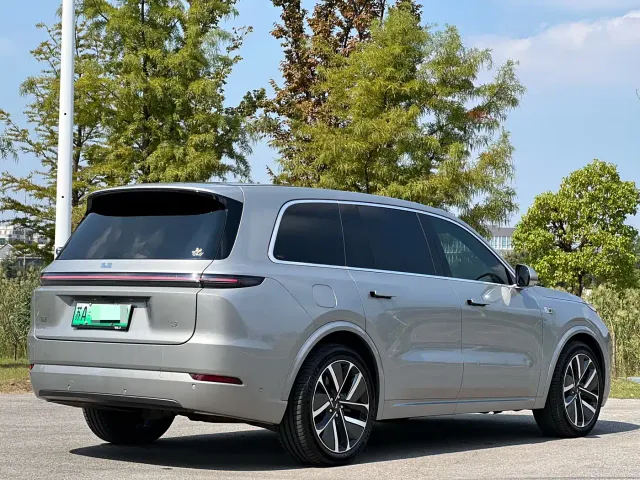 Li Auto L9 — Фото автомобиля 5