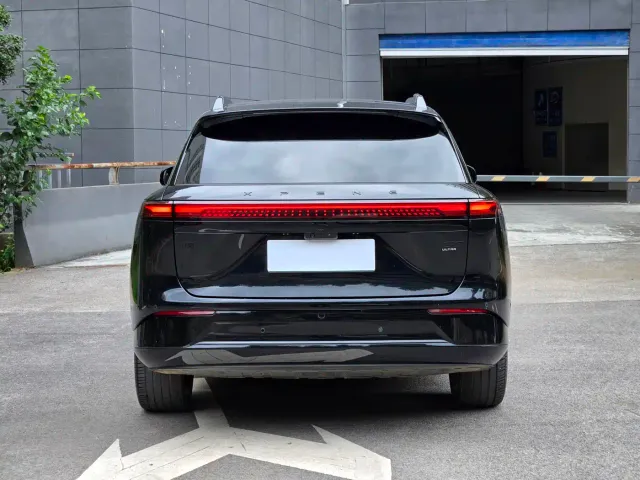 Xpeng G9 — Фото автомобиля 9