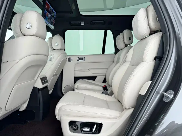Li Auto L9 — Фото автомобиля 12